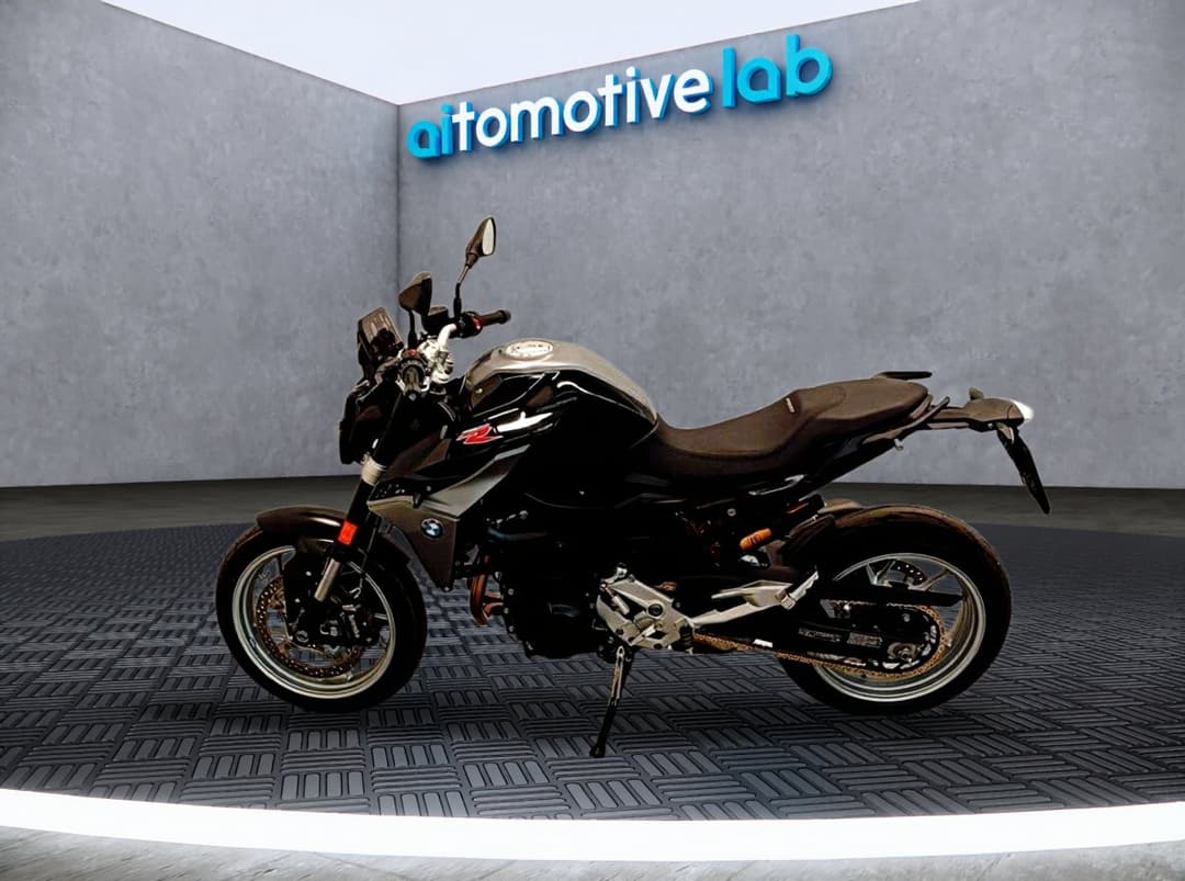 Auto vista posteriore - sfondo rimosso